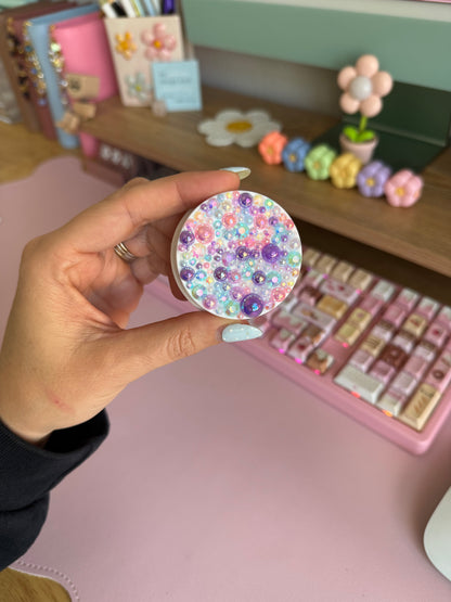 Fingertip Moisteners
